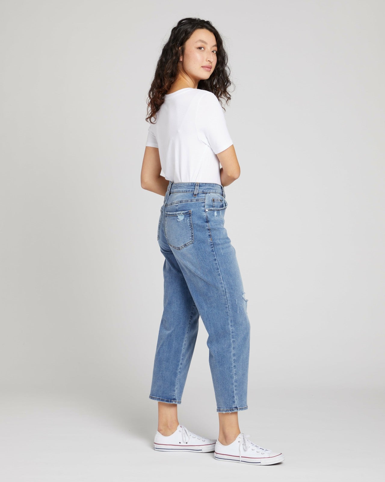 Universal Standard Donna High Rise Curve Straight Leg Jeans 27 Inch - Distressed Indigo