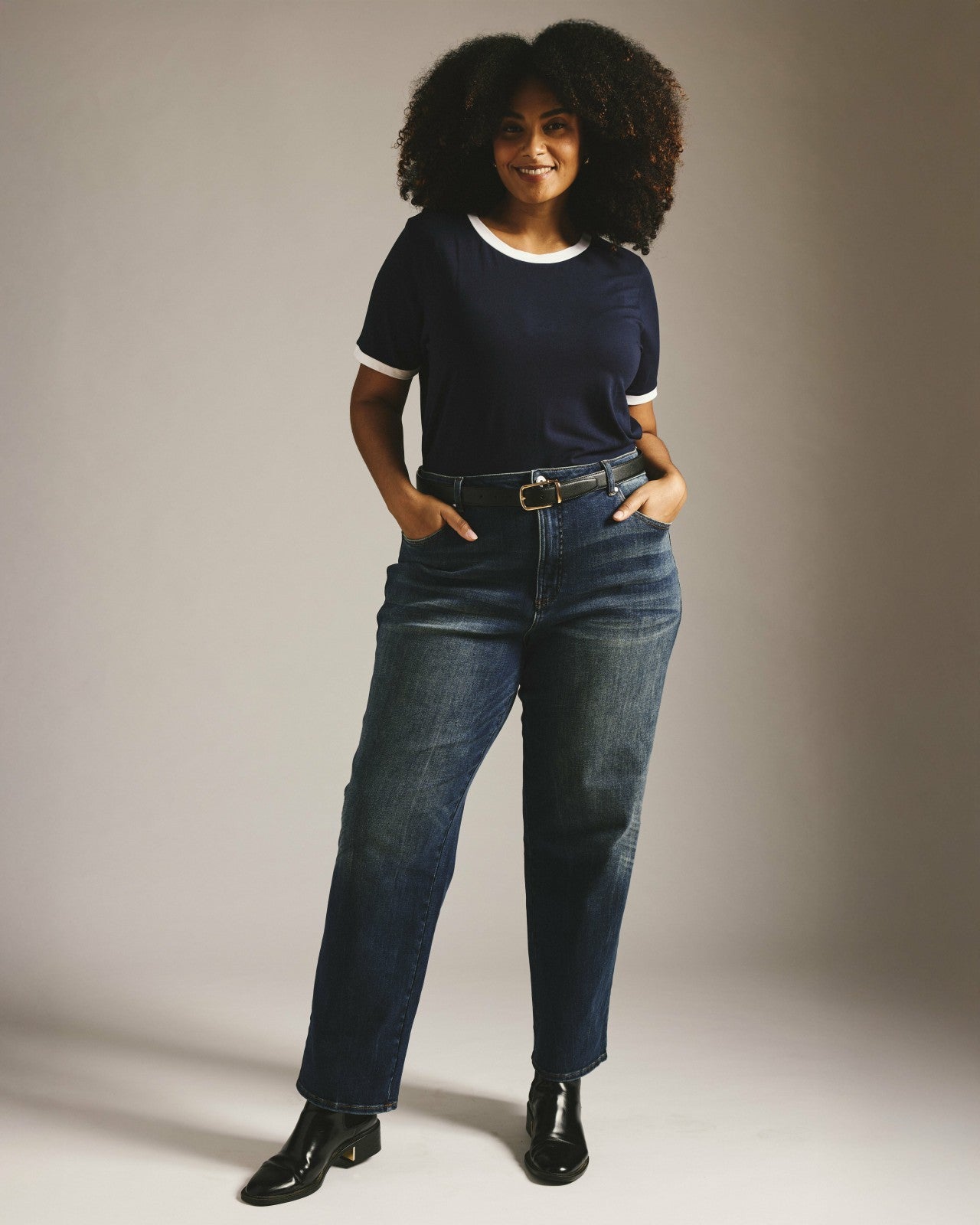 Universal Standard Donna High Rise Curve Straight Leg Jeans 32 Inch - Field of Dreams Ind