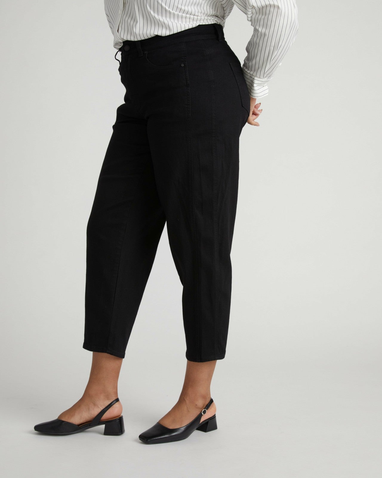 Universal Standard Dakota Twisted Leg Jeans - Jet Black