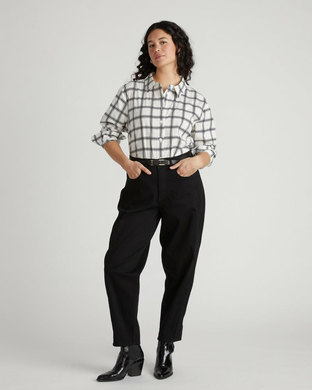 Universal Standard Dakota Twisted Leg Jeans - Jet Black