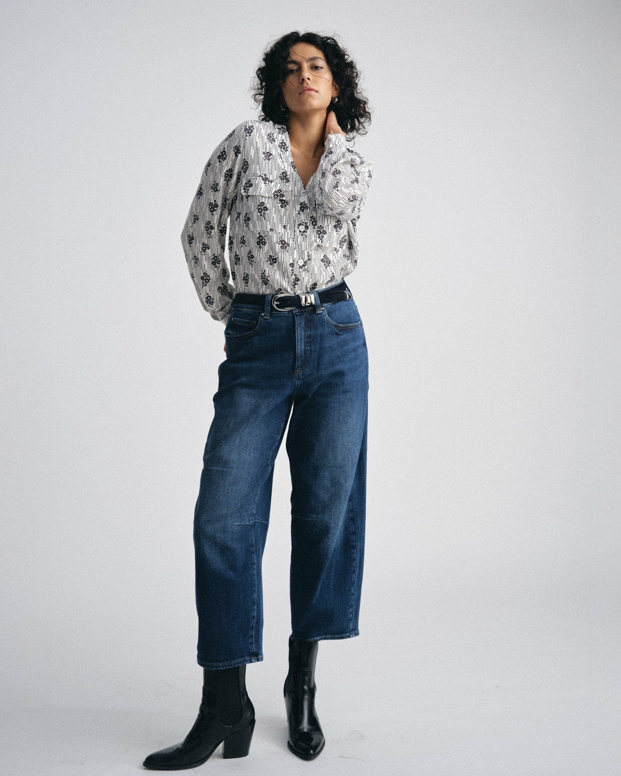 Universal Standard Dakota Cropped Barrel Leg Jeans - Naval Blue Wash