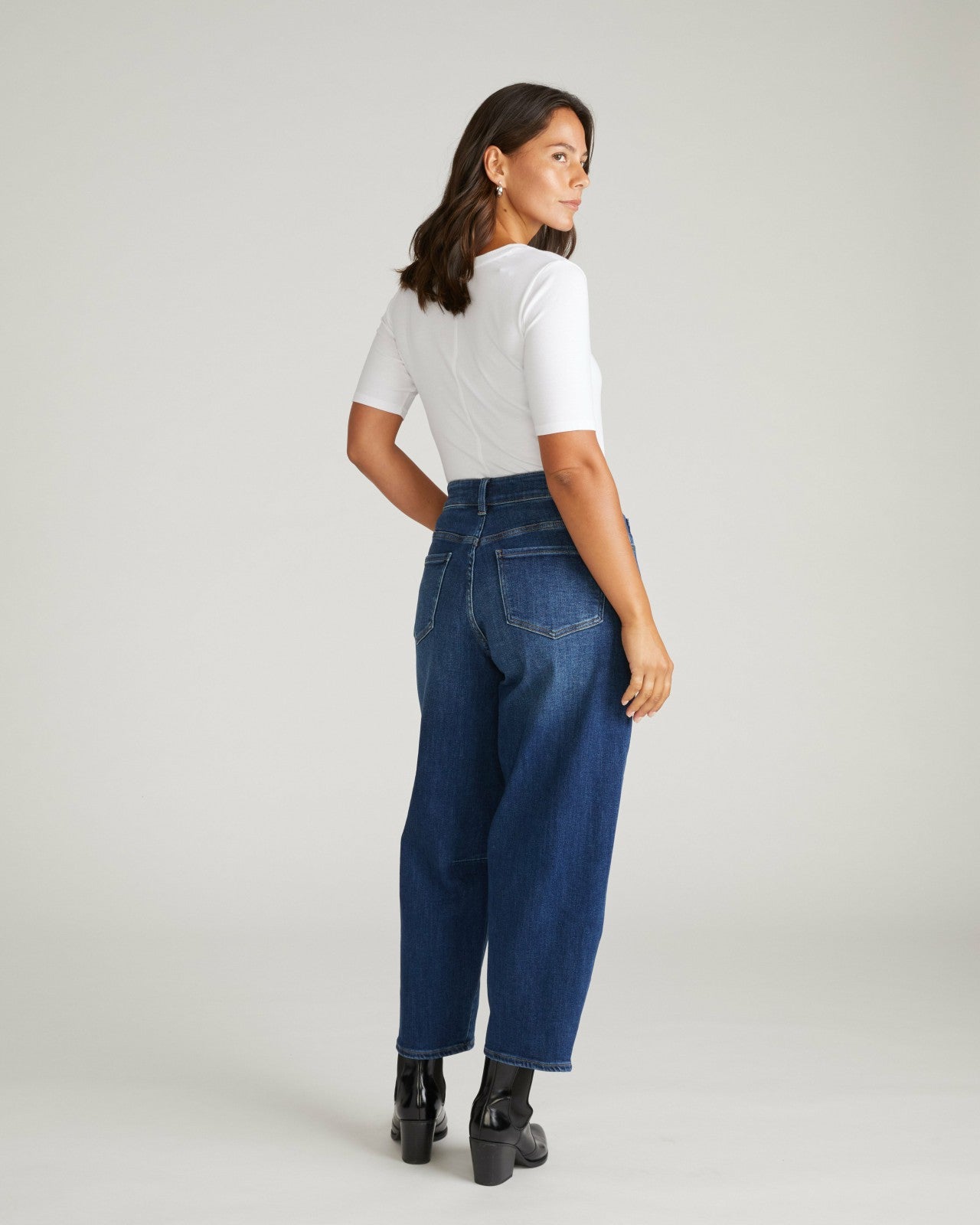 Universal Standard Dakota Cropped Barrel Leg Jeans - Naval Blue Wash