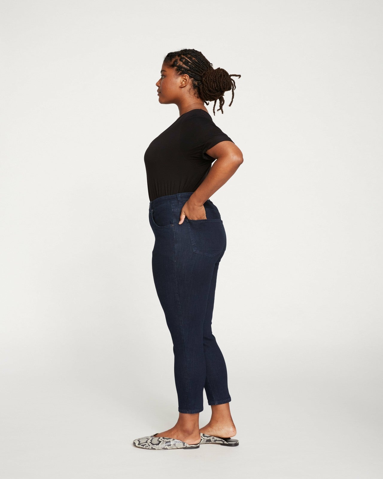 Universal Standard Seine High Rise Skinny Jeans 27 Inch - Dark Indigo
