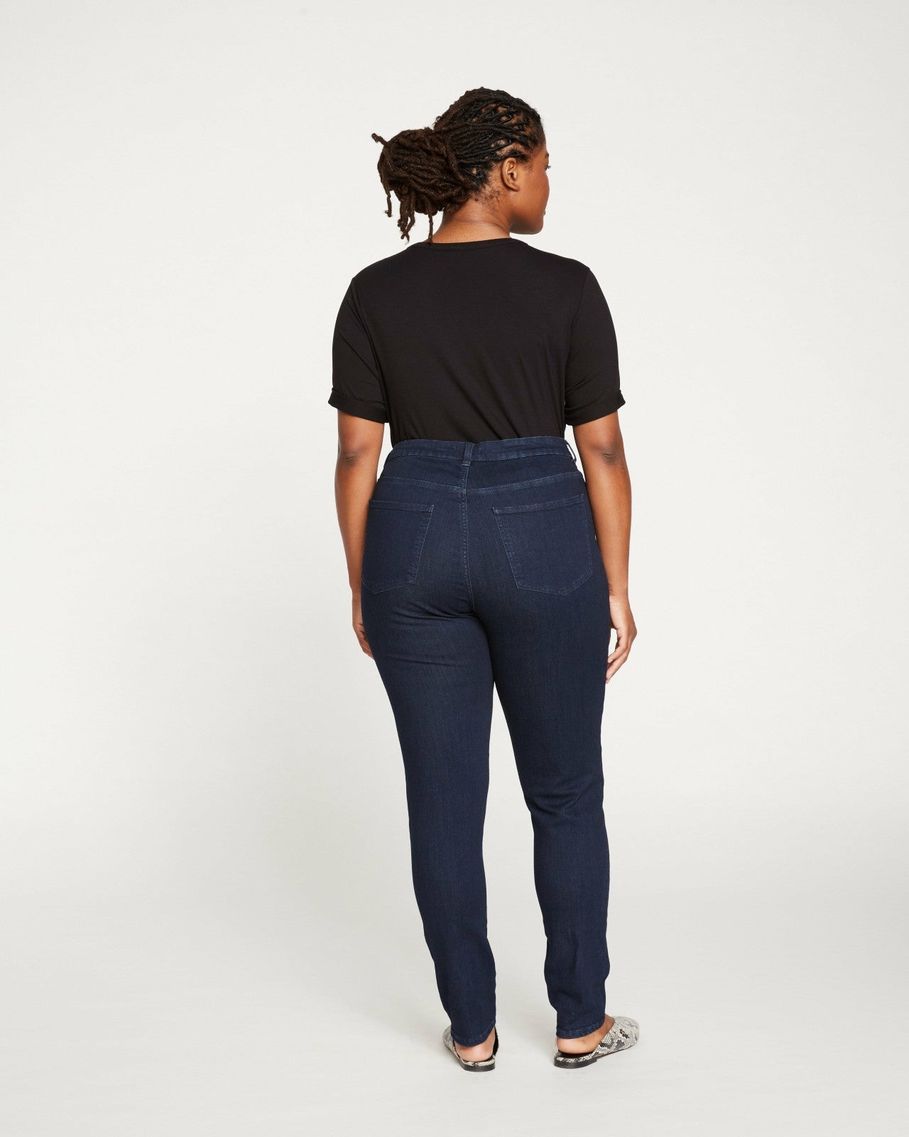 Universal Standard Seine High Rise Skinny Jeans 32 Inch - Dark Indigo