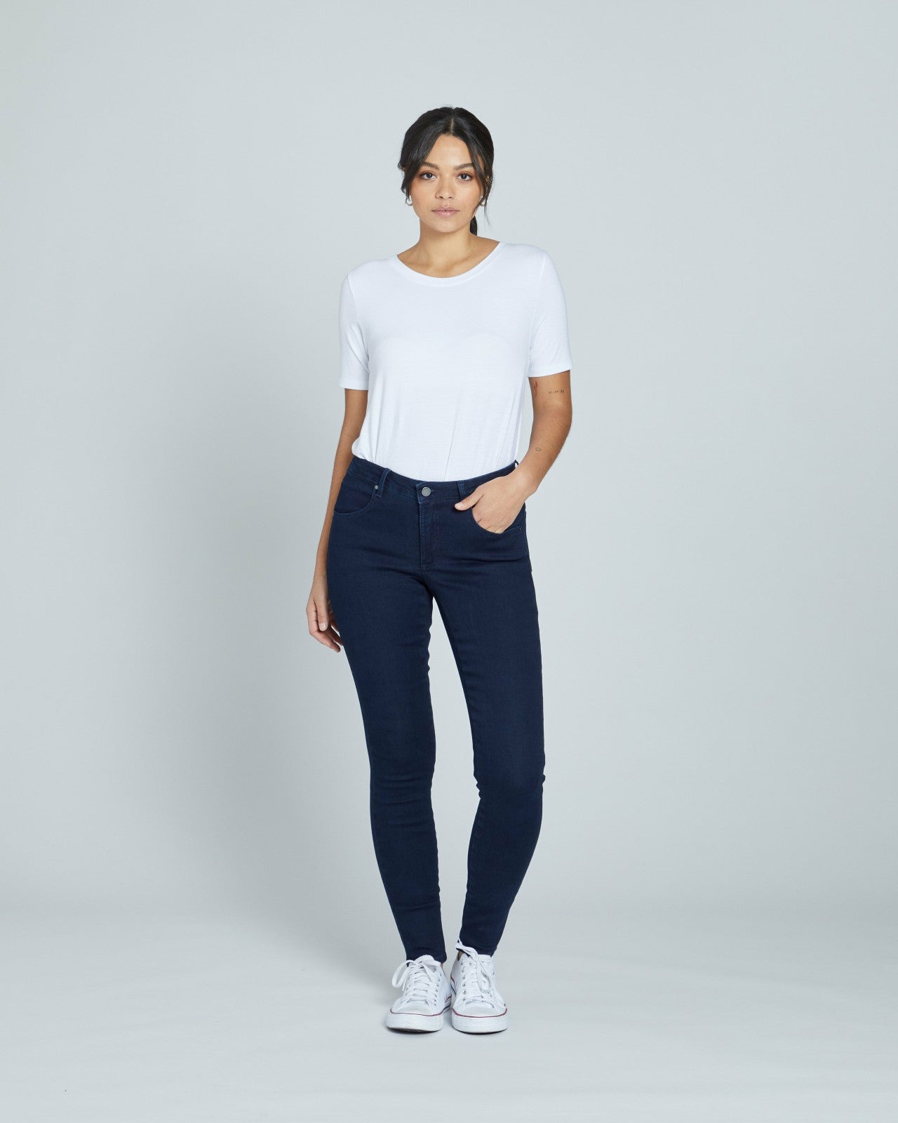 Universal Standard Seine High Rise Skinny Jeans 32 Inch - Dark Indigo