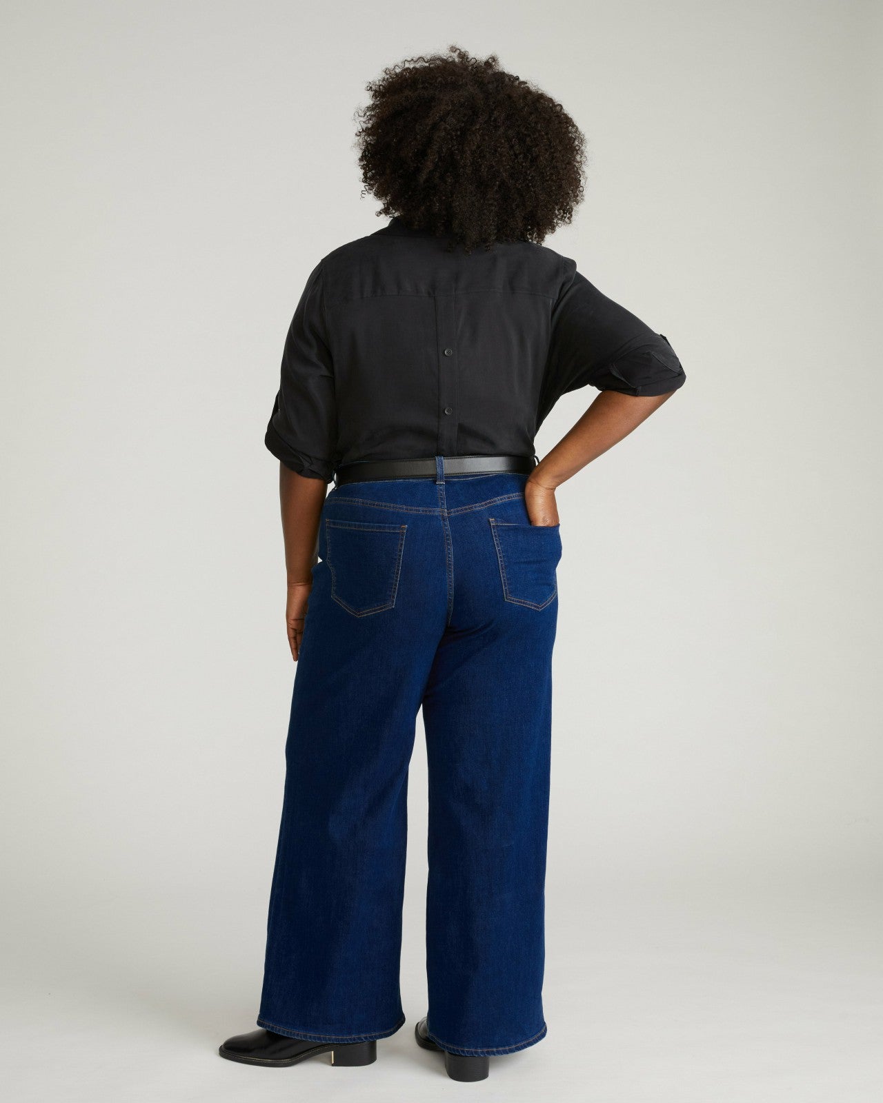 Universal Standard Roxy Relaxed Bootcut Jeans - River Blue Wash