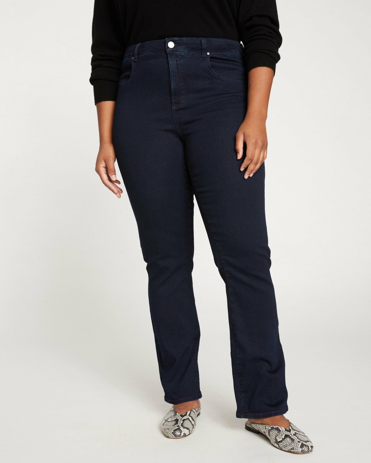 Universal Standard Marne Bootcut Jeans 32 inch - Dark Indigo