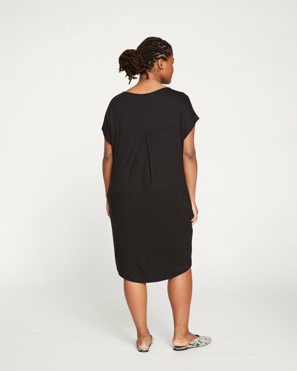 Universal Standard Helen Liquid Jersey Shift Dress - Black