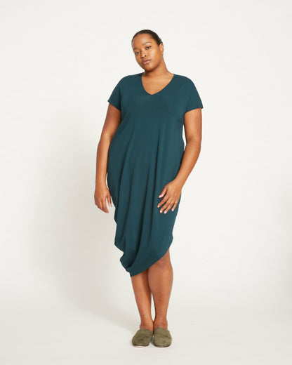 Universal Standard Iconic Geneva V-Neck Dress - Deep Sea