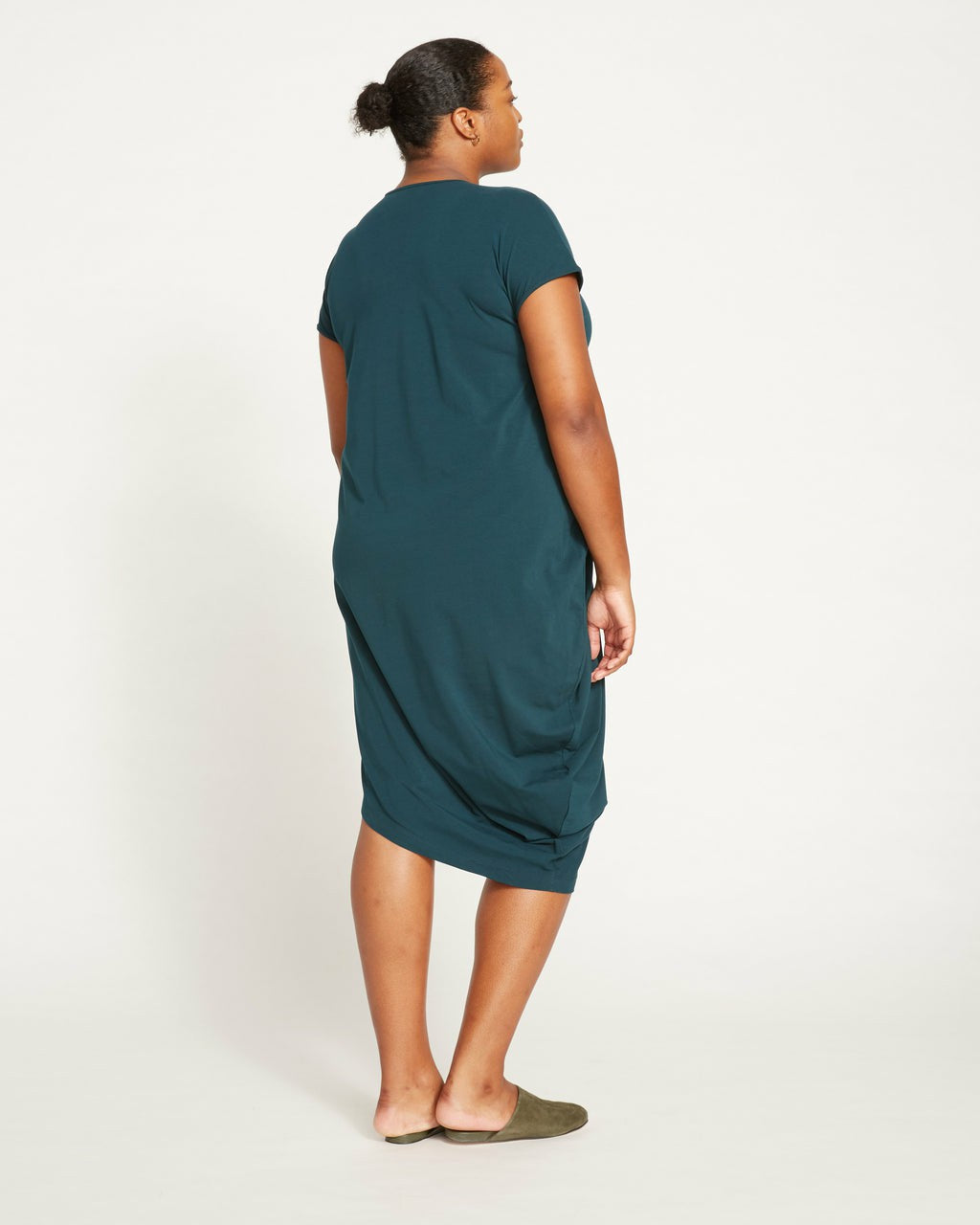 Universal Standard Iconic Geneva V-Neck Dress - Deep Sea