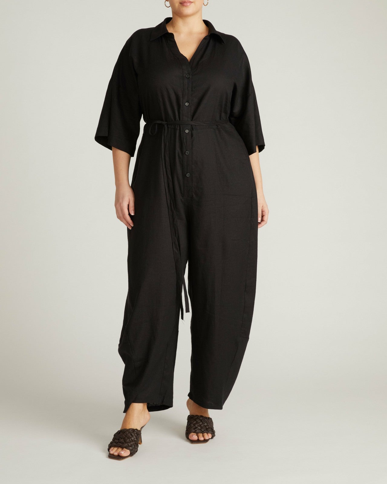 Universal Standard Maggie Barrel Leg Linen Blend Jumpsuit - Black