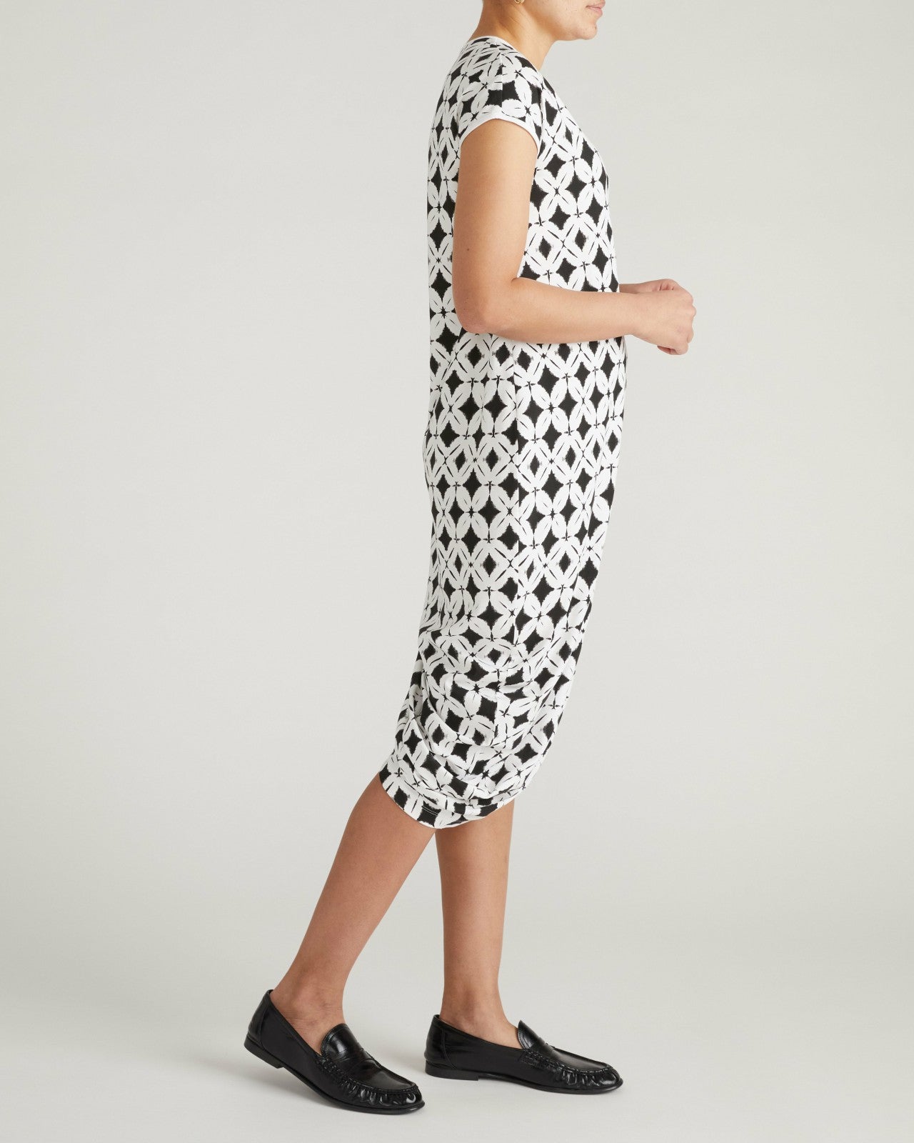 Universal Standard Iconic Geneva V-Neck Dress - Eclipse Print