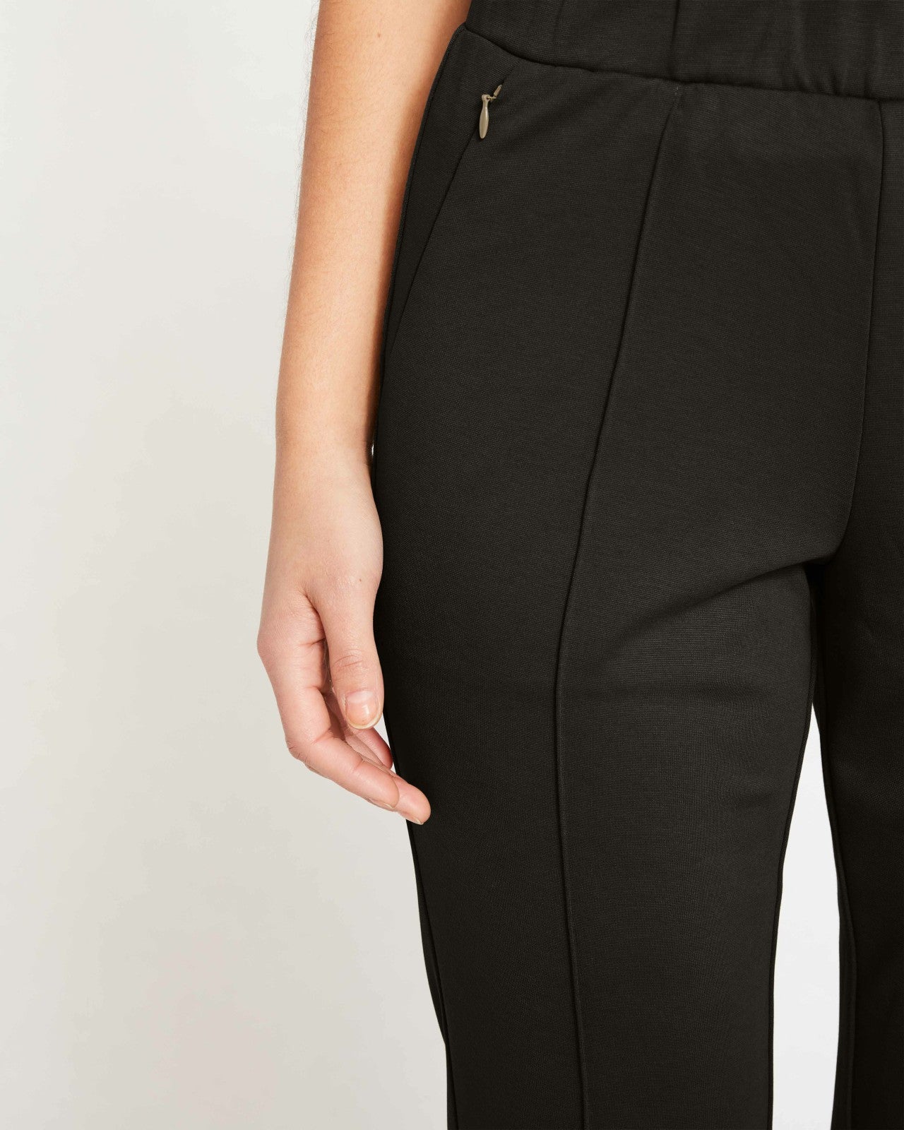 Universal Standard Skinny Pintuck Ponte Pants 28 Inch - Black