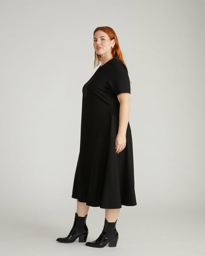 Universal Standard Saskia Ponte Dress - Black