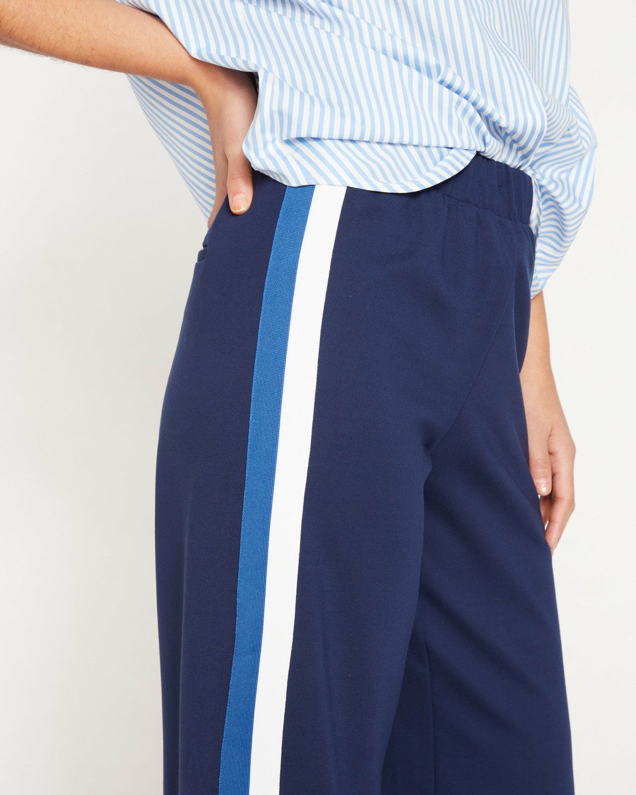 Universal Standard Stephanie Wide Leg Stripe Ponte Pants 30 Inch - Navy with Blue/White S