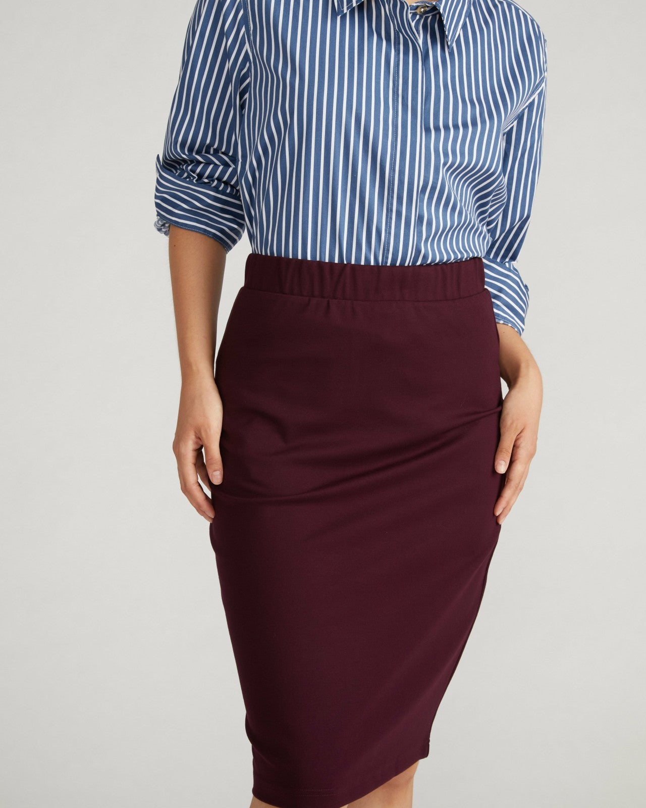 Universal Standard Danube Ponte Skirt - Black Cherry