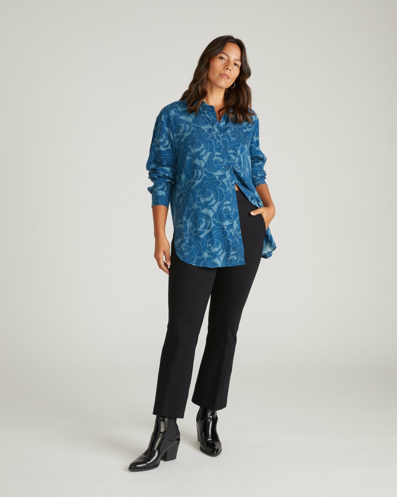 Universal Standard Cooling Stretch Cupro Artist Shirt - Rose Print in Deep Teal