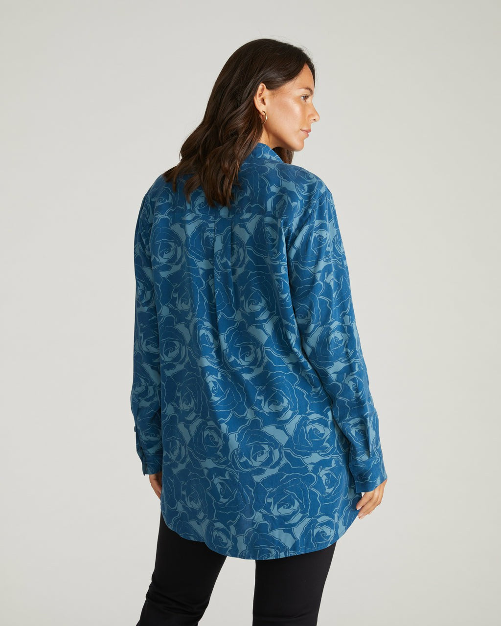 Universal Standard Cooling Stretch Cupro Artist Shirt - Rose Print in Deep Teal