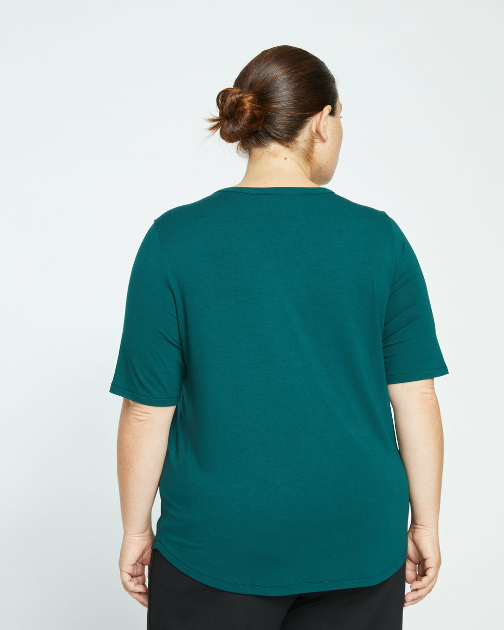Universal Standard Lily Liquid Jersey V-Neck Stovepipe Tee - Forest Green