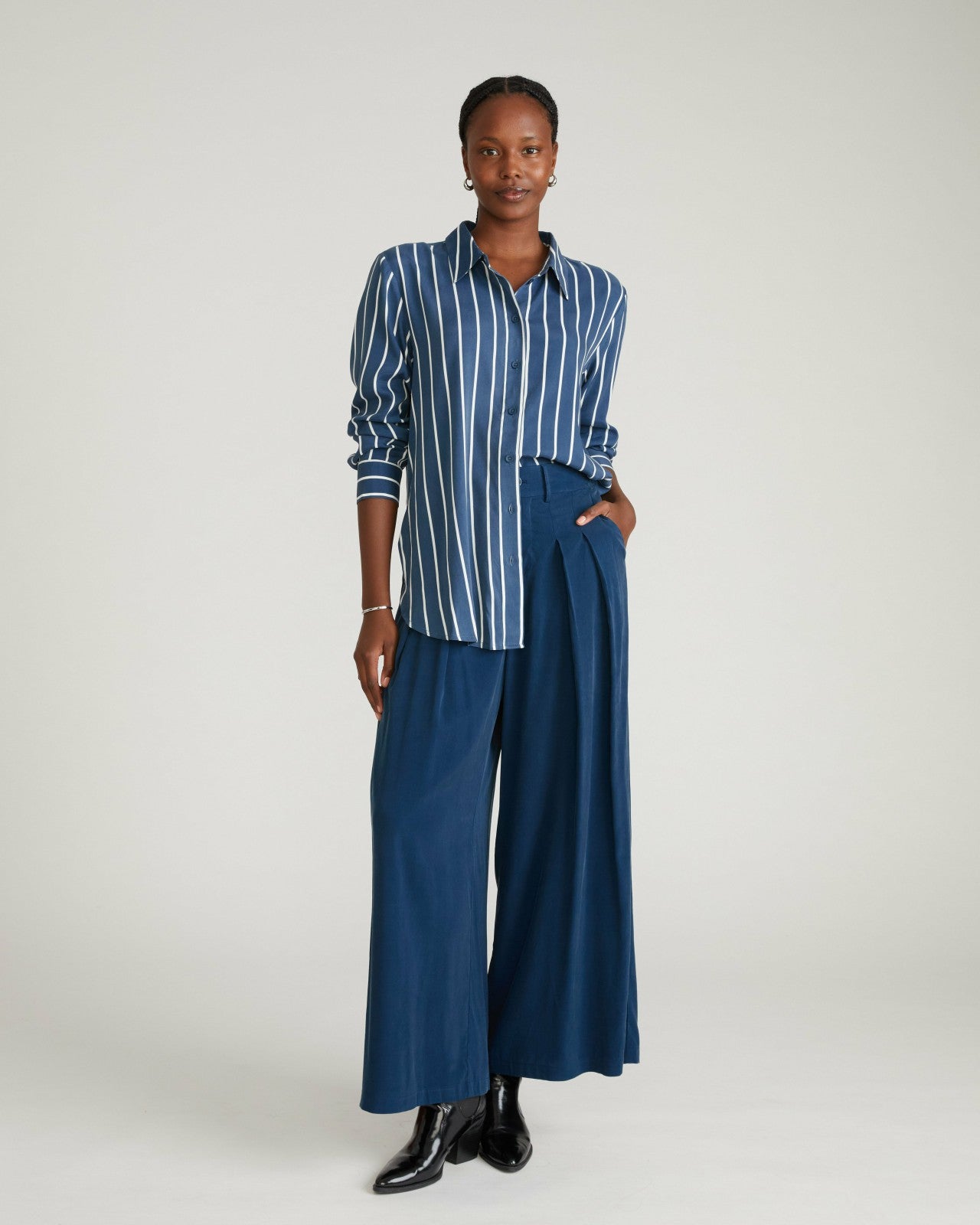 Universal Standard Cooling Stretch Cupro Artist Shirt - Ensign Blue/White Stripe