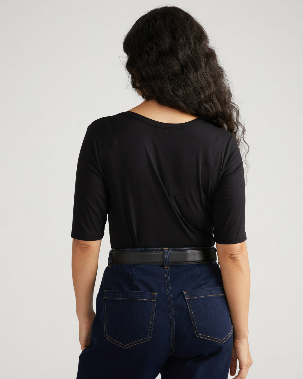 Universal Standard Lily Liquid Jersey V-Neck Stovepipe Tee - Black