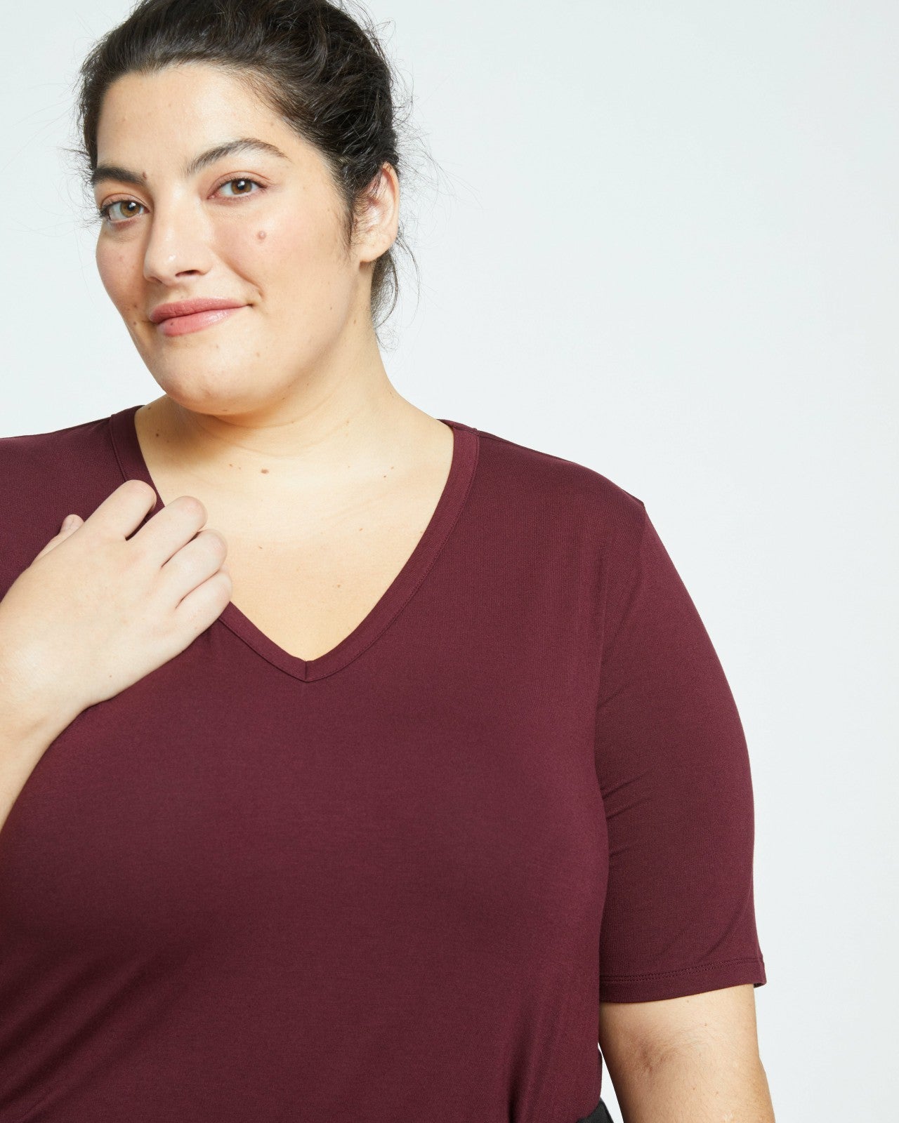Universal Standard Lily Liquid Jersey V-Neck Stovepipe Tee - Black Cherry