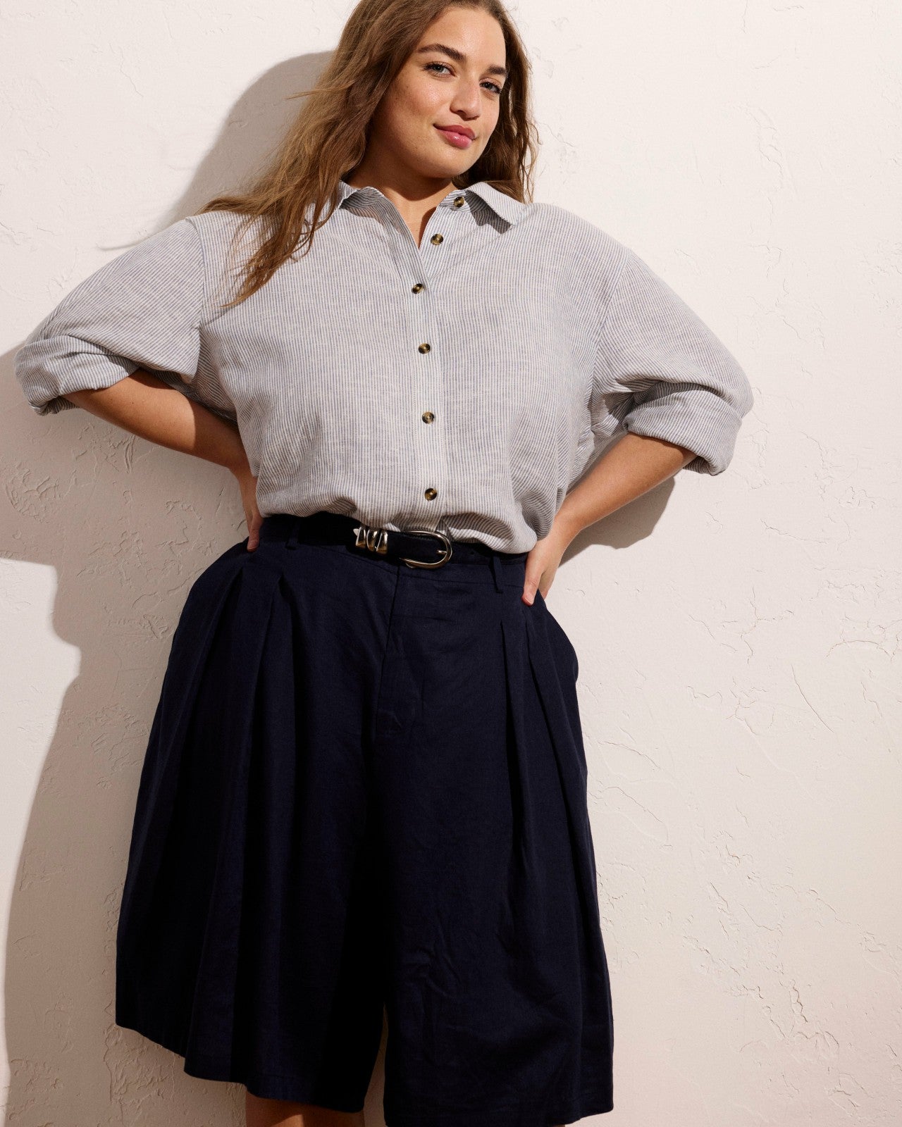 Universal Standard Seaport Tailored Linen Blend Short - Navy
