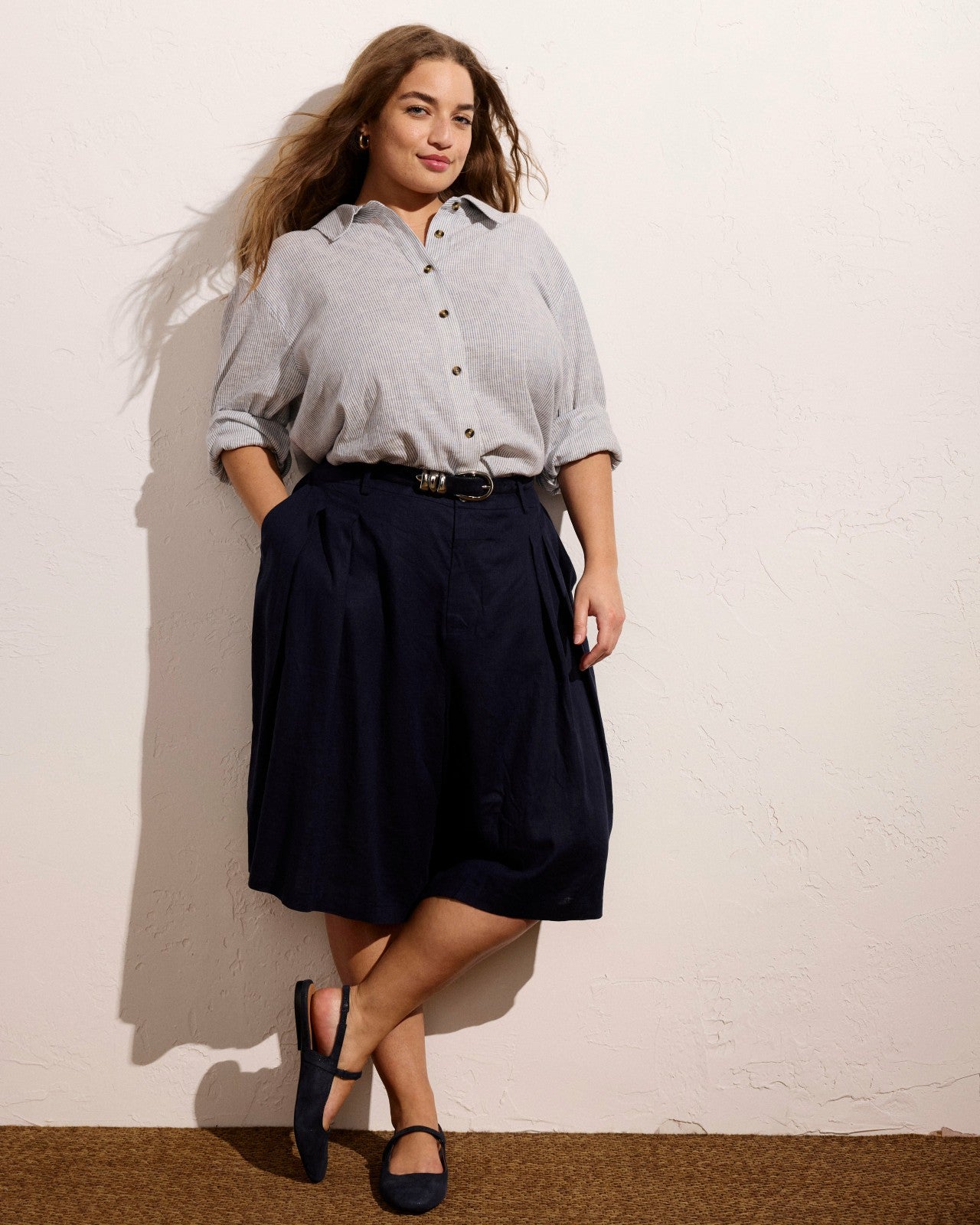 Universal Standard Seaport Tailored Linen Blend Short - Navy