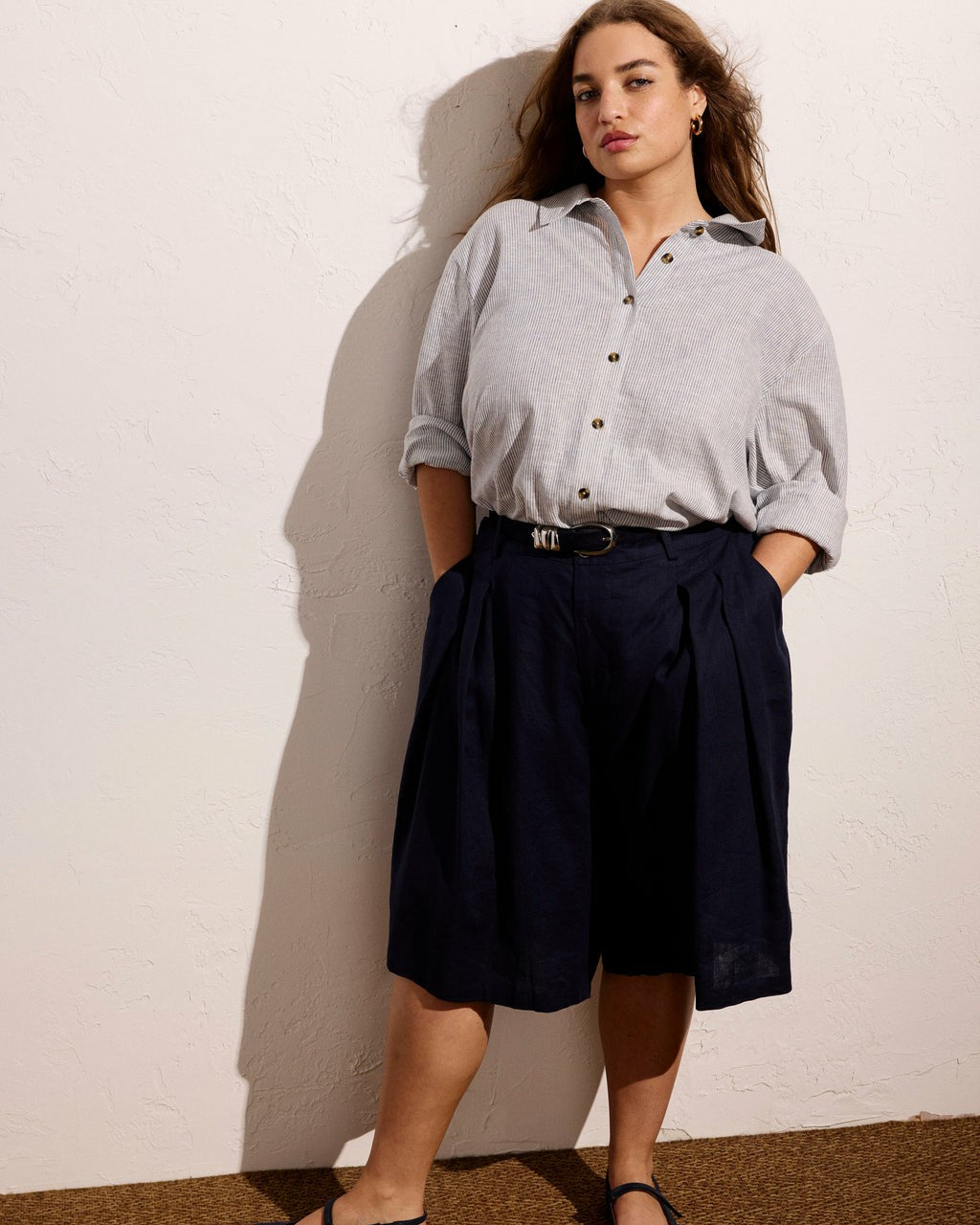 Universal Standard Seaport Tailored Linen Blend Short - Navy
