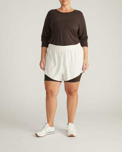 Universal Standard Rebel Active Shorts - Dove Wing/Deep Brown