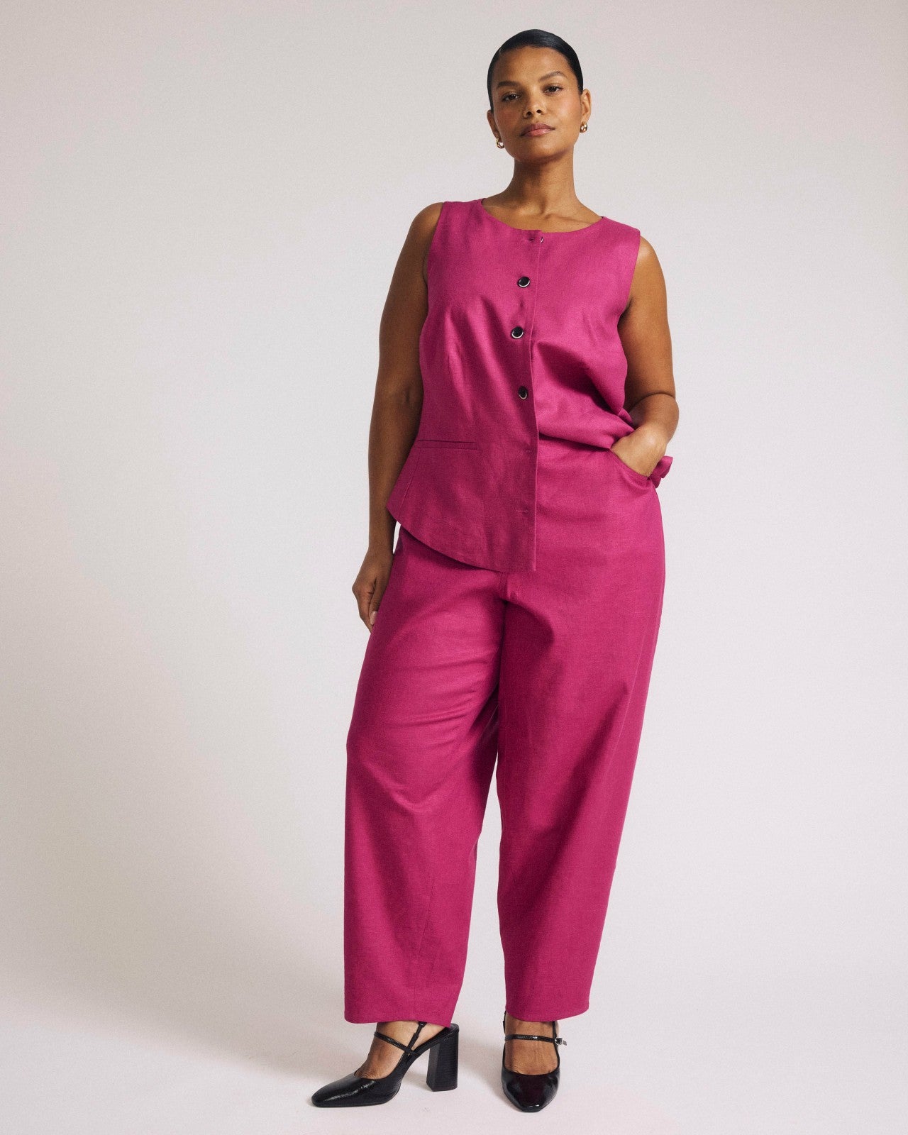 Universal Standard Lou Barrel Leg Linen Blend Pants - Hyper Pink