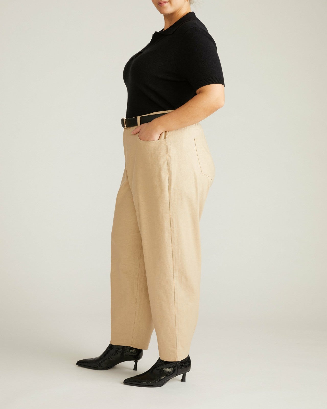 Universal Standard Lou Barrel Leg Linen Blend Pants - Danish Coffee