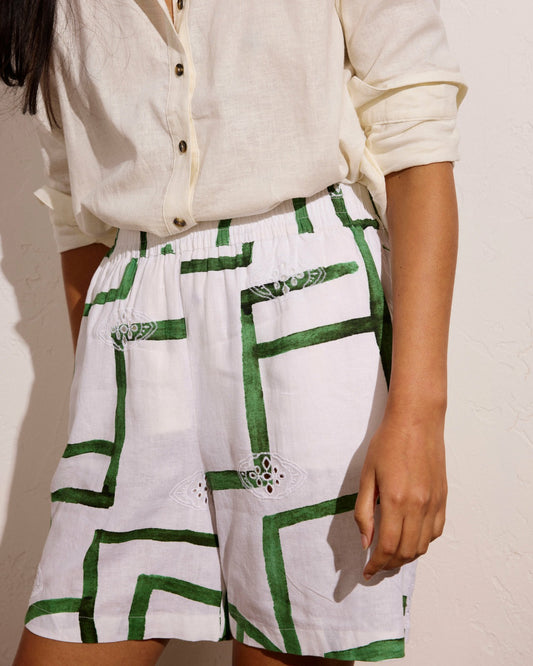 Universal Standard Juniper Linen Blend Easy Pull-On Shorts - Green Paint Print
