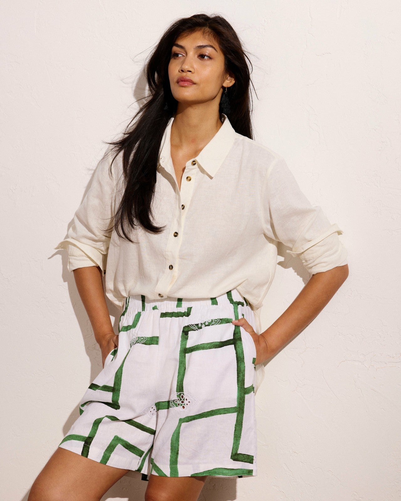 Universal Standard Juniper Linen Blend Easy Pull-On Shorts - Green Paint Print