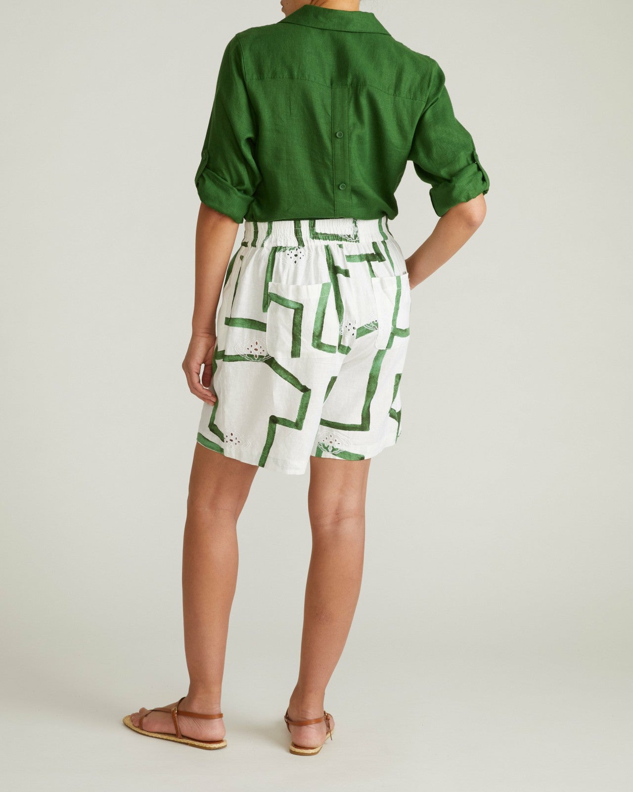 Universal Standard Juniper Linen Blend Easy Pull-On Shorts - Green Paint Print