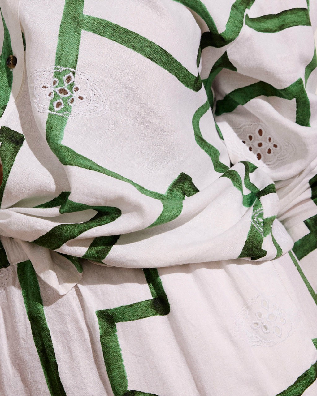 Universal Standard Juniper Linen Blend Easy Pull-On Shorts - Green Paint Print