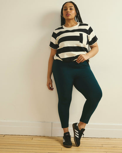 Universal Standard Roya Cropped Leggings 23 Inch - Deep Sea