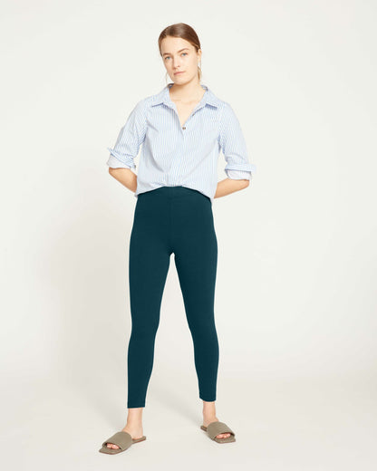 Universal Standard Roya Cropped Leggings 23 Inch - Deep Sea