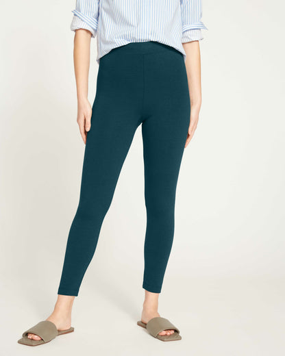 Universal Standard Roya Cropped Leggings 23 Inch - Deep Sea