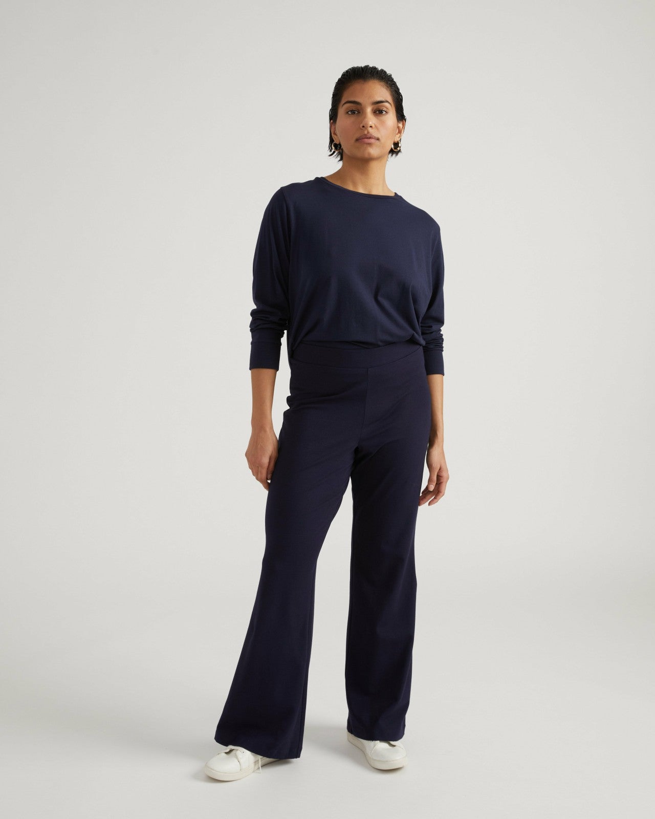 Universal Standard Roya Bootcut Legging - Midnight