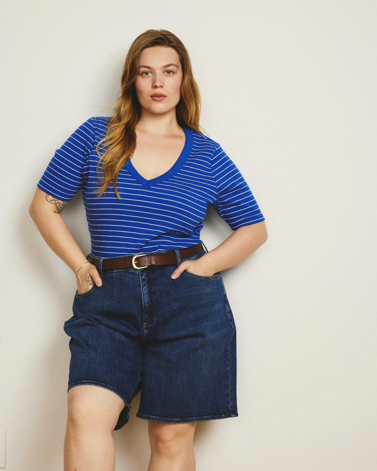 Universal Standard Classic V-Neck Ribbed Tee - Bright Blue/White Microstripe