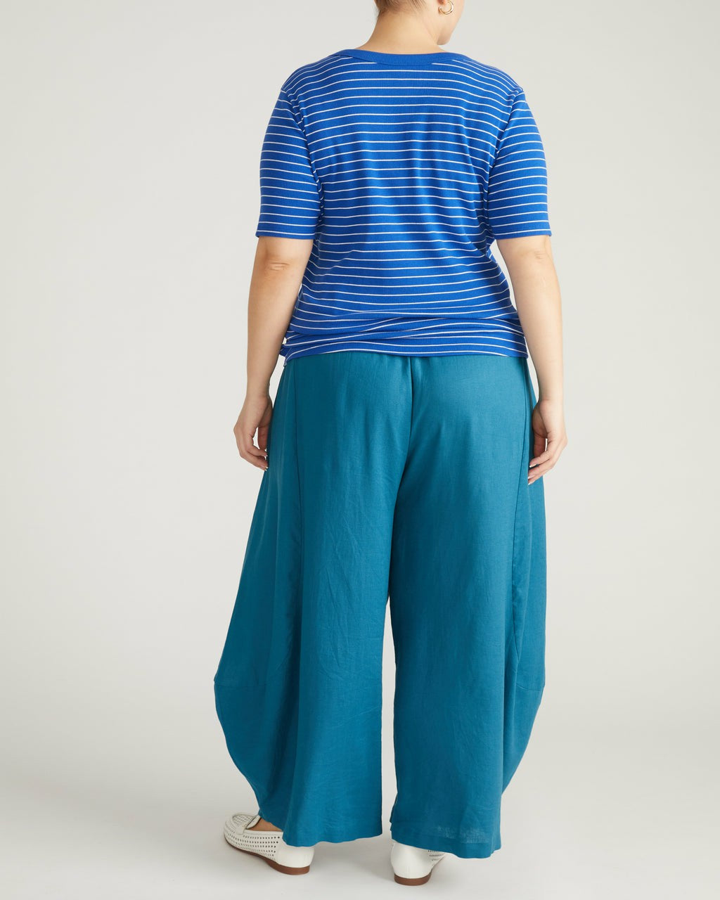 Universal Standard Classic V-Neck Ribbed Tee - Bright Blue/White Microstripe