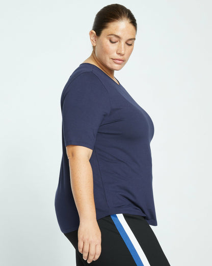 Universal Standard Lily Liquid Jersey Crew Neck Stovepipe Tee - Midnight