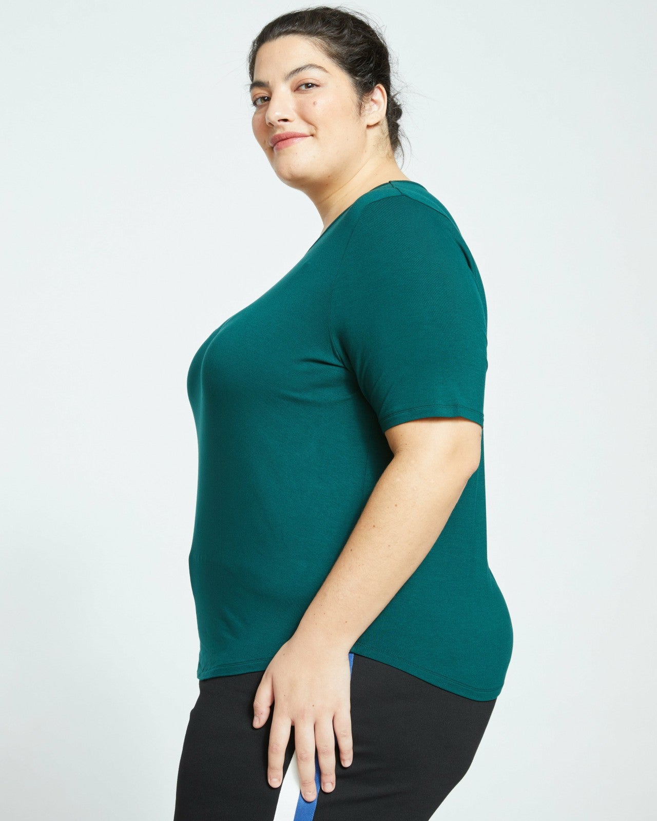 Universal Standard Lily Liquid Jersey Crew Neck Stovepipe Tee - Forest Green