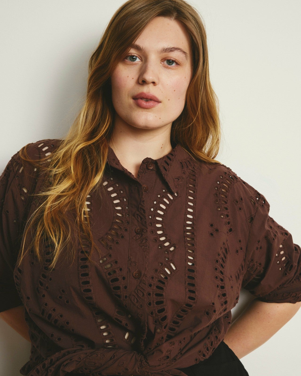 Universal Standard The Embroidered Artist Poplin Shirt - Peppercorn