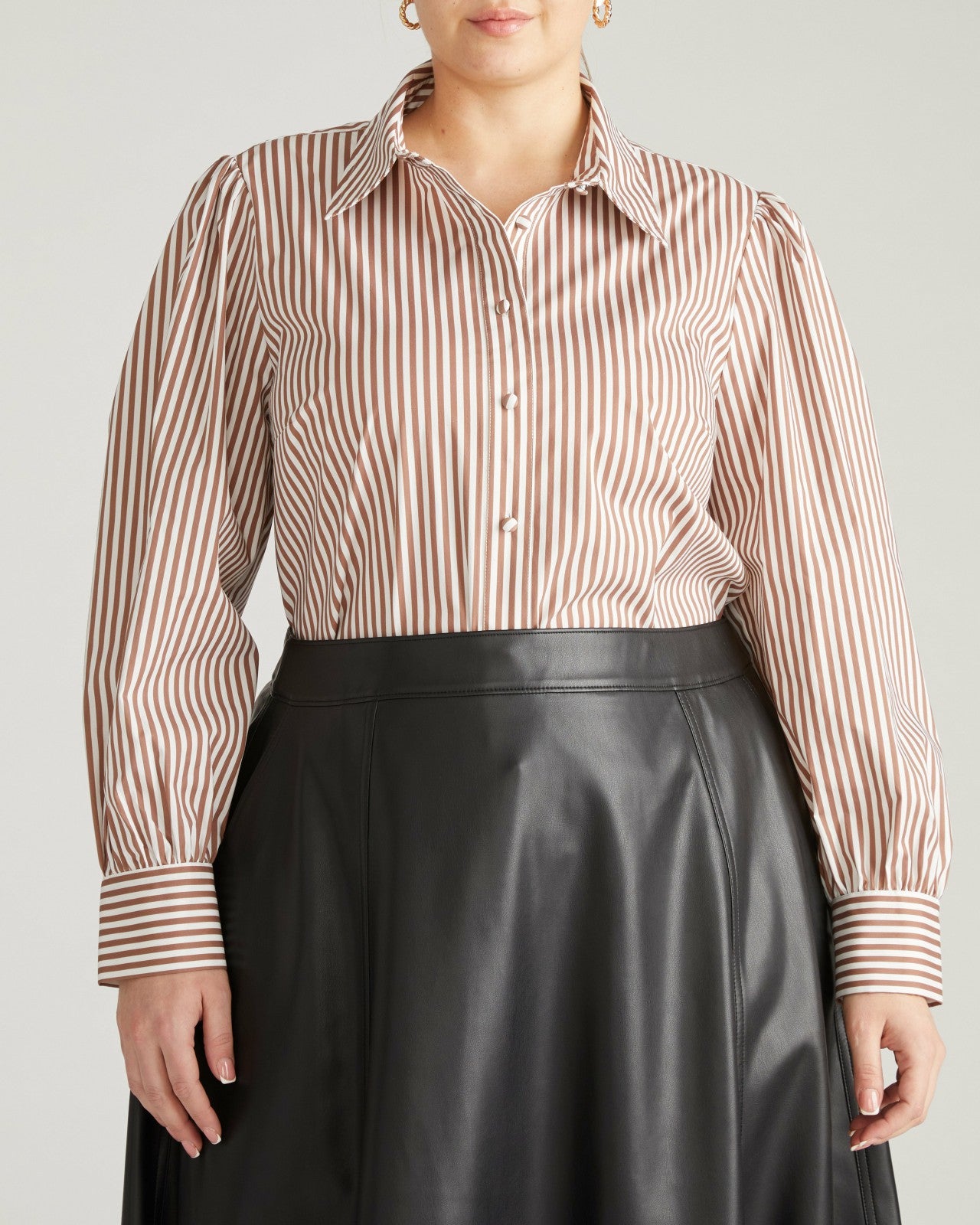 Universal Standard Janet Tie-Neck Cotton Poplin Shirt - Allspice/White Stripe