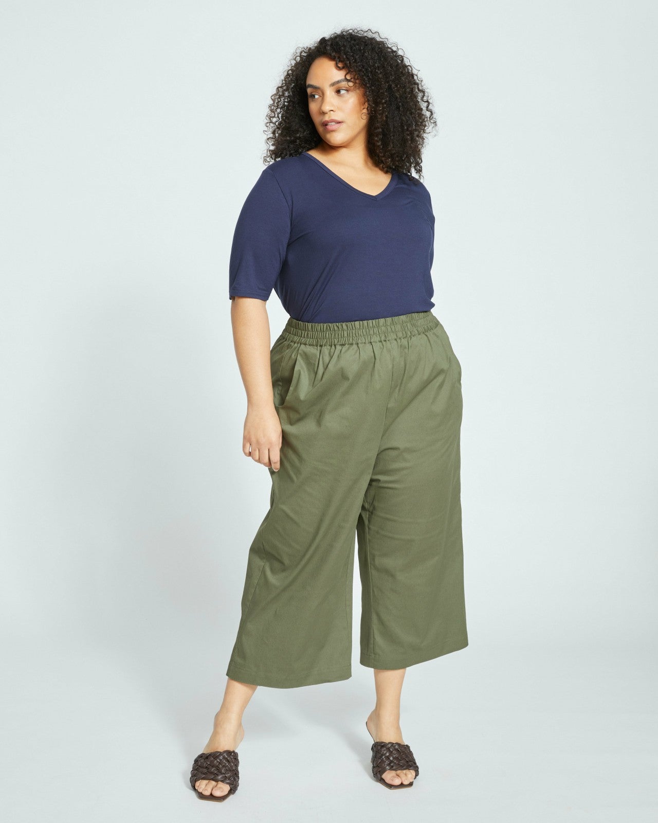 Universal Standard Lily Liquid Jersey V-Neck Stovepipe Tee - Midnight