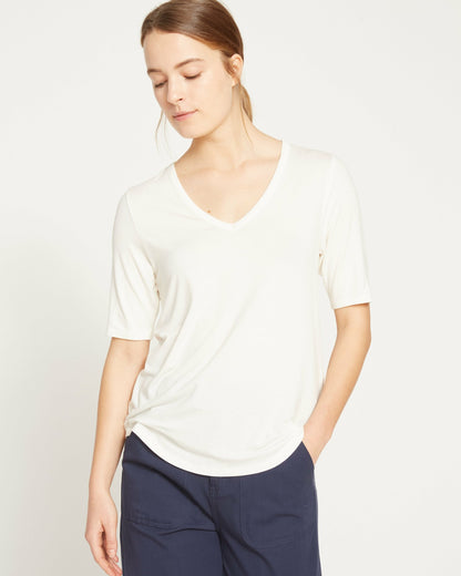 Universal Standard Lily Liquid Jersey V-Neck Stovepipe Tee - White