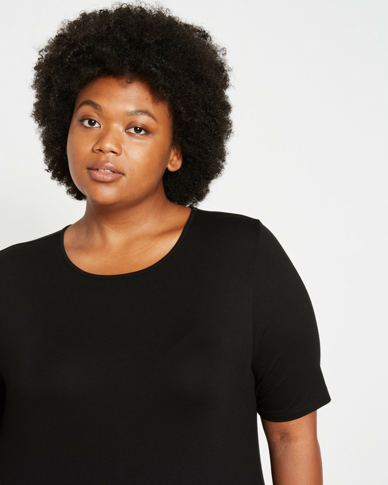 Universal Standard Lily Liquid Jersey Crew Neck Stovepipe Tee - Black