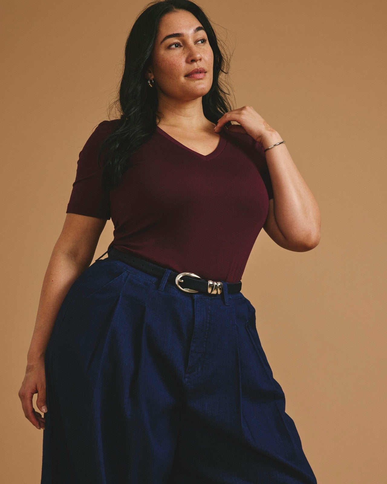 Universal Standard Cloud Rib Short Sleeve V-Neck Tee - Black Cherry